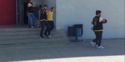 Hırsızlık için taksiyle gelmiş: Otomobil ve motosiklet çalan 3 şüpheli yakalanıp tutuklandı