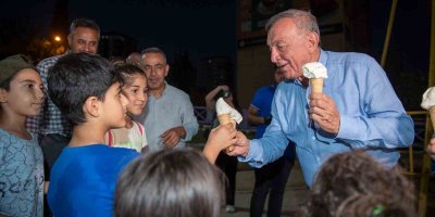 Seyhan’da ‘dondurma kebap’ şovu