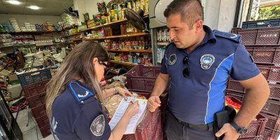 Seyhan zabıtasından tabela, ruhsat ve kaldırım işgali denetimi