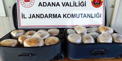 Adana’da bir araçta 20 kilo esrar ele geçirildi