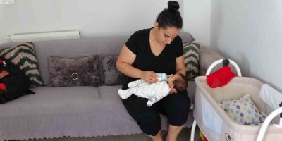 Sağlık ekibi güvenini yerine getirdi, bebeği depremde doğdu