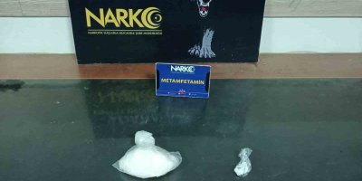 Uyuşturucu sattığı öne sürülen iki kişiden biri tutuklandı