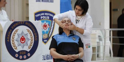 Adana Emniyet Müdürlüğü'nden dezavantajlı gençlere makyaj ve aşçılık kursu