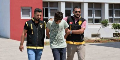 Muhtarın üvey oğlunu öldürdüğü öne sürülen 3 şüpheli tutuklandı