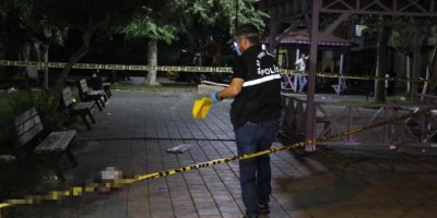 Adana’da parkta silahlı saldırı: 2’si ağır 4 yaralı