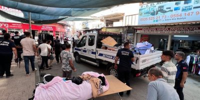 Adana Seyhan Belediyesi zabıtalarından seyyar satıcılara kaldırım işgali denetimleri