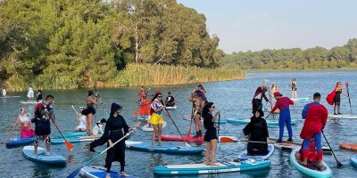 Adana’da kostümlü kano festivali