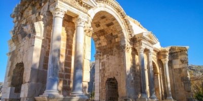 Adana Kozan'da bulunan Anavarza Antik Kenti’ndeki kazılarda hazine bulundu