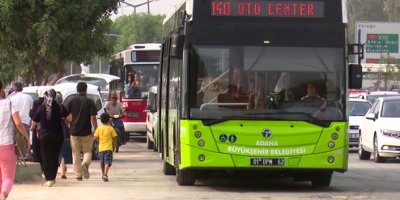 Adana’da 65 yaş üstü toplu taşımayı ücretsiz kullanmaya devam ediyor