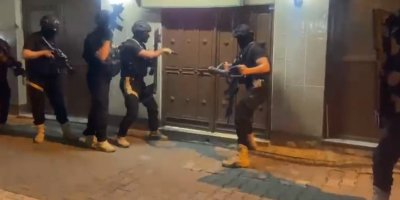 Film sahnesi değil Adana’da operasyon