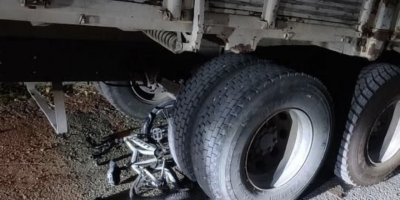 Bisikletini kurtarmak isterken canından oluyordu