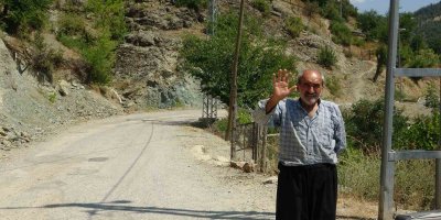 Adanalı eski muhtar 9 yıl köylülerle birlikte çalışıp yol yaptı