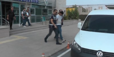 Adana'da eniştesini öldürdüğü iddiasıyla yakalanan şahıs adliyeye sevk edildi