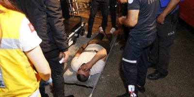 Pencereden apartmanın terasına düştü, itfaiye vinçle kurtardı