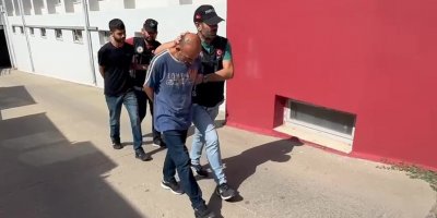 Adana’da 2 uyuşturucu satıcısı operasyonla yakalandı