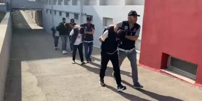 Adana’da 3 kilogram uyuşturucu yapımında kullanılan hammadde ele geçirildi