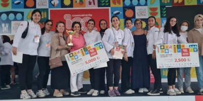 Lezzet Festivali’nde “Genç Şefler Yarışıyor” yarışmasında öğrenciler ödüllerini aldı