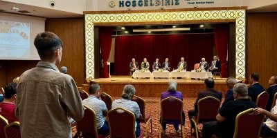 Yüreğir’de "Gençler Soruyor" söyleşisi gerçekleşti