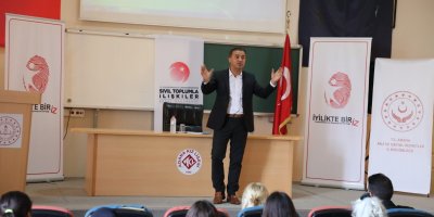 Müdür Özer: “Başarı sadece notlardan ibaret değildir”