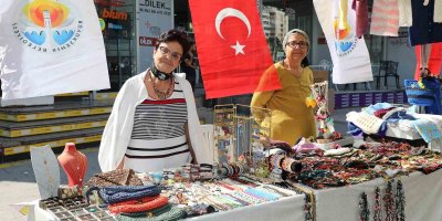 Kadın Emeği Pazarı’nda el emeği ürünler satışa sunuldu