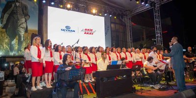 Seyhan’da Cumhuriyet Bayramı coşkusu