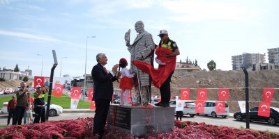 29 Ekim Cumhuriyet Bayramı'nda Atatürk Anıtı açıldı