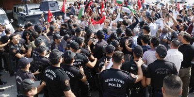 İncirlik'te gergin anlar: Gaziantep'ten gelen grup İncirlik’e girmeye çalıştı