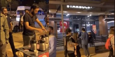 Türkiye'nin en ilginç Starbucks protestosu Adana'dan geldi