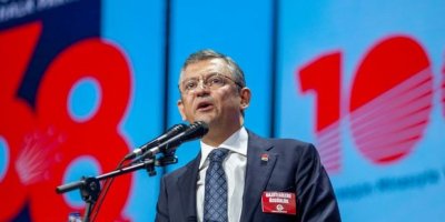 CHP'nin yeni genel başkanı Özgür Özel oldu