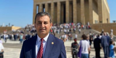 "Devrimleri ve fikirleri ile yaktığı meşale, yolumuzu aydınlatmaya devam edecektir"