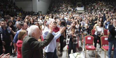 Adanalılar İlber Ortaylı'yı dinlemek için ASKİ Atatürk Spor Salonu'na akın etti
