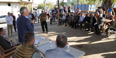 Zeydan Karalar, köy köy gezip, hemşehrilerini bizzat dinliyor