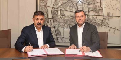 Yüreğir Belediye Başkanı Kocaispir: "Çözüm üreten bir belediye olarak hizmet ediyoruz"