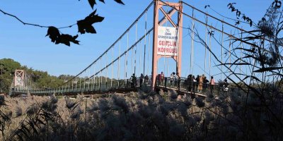 Adana'da gençlik köprüsünde dehşet: 2 genç arkadaşları tarafından öldürüldü