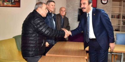 Başkan Çetin, vatandaşlarla bir araya gelerek sorunlarını dinledi