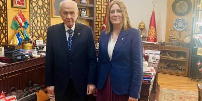 Adana'nın ilk kadın vali yardımcısı, büyükşehir adaylığı için istifa etti