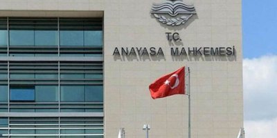 Anayasa Mahkemesi'nden kritik karar: 'Örgüt üyesi olmamakla birlikte örgüt adına suç işleme' suçunu düzenleyen hüküm iptal edildi