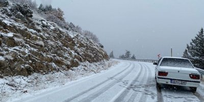 Adana’nın yüksek kesimlerine kar yağdı