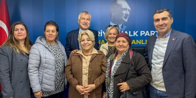 Adana'da 200 İYİ Partili kadın CHP'ye katıldı