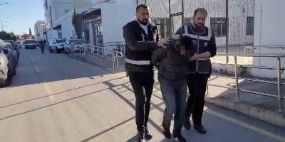 Seyhan polisi iki evden cephanelik ele geçirdi