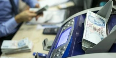 Çalışan emekliye 5 bin TL ikramiye yasalaştı