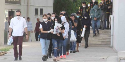 Adana merkezli swinger operasyonunda 30 sanığa 2 yıl 6 ay hapis cezası verildi