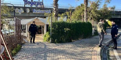 Kafe küle döndü, 97 yaşındaki adam ağır yaralandı