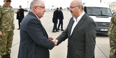 Bakan Güler İncirlik Üssü’nde