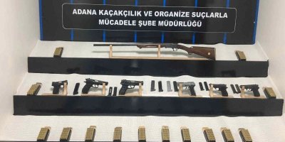 Adana’da evden ve iş yerinden ruhsatsız silahlar ele geçirildi: 2 gözaltı