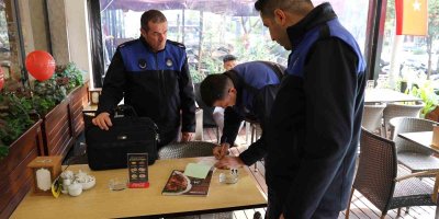 Adana’da ’fiyat listesi’ denetimi: Listesi olmayanlara ihtar verildi