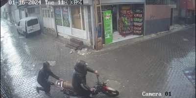 Cezaevinden firar etti, hoşuna giden motosikleti arkadaşıyla çaldı