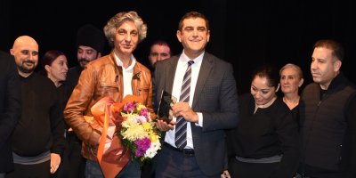 Adana'da avukatlar sahnede buluştu