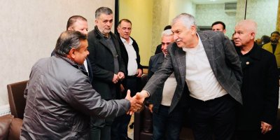 Sarıçam’da milliyetçilerden Zeydan Karalar’a destek