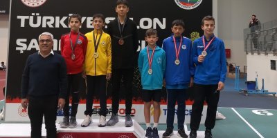 Yüreğirli atletlerden Türkiye rekoru